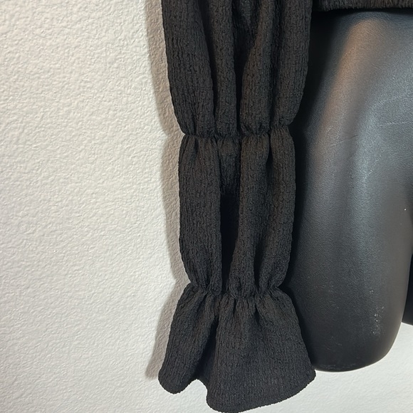 Forever 21 Black Square Neck Smocked Bubble Long Sleeve  Crop Top - Picture 5 of 9